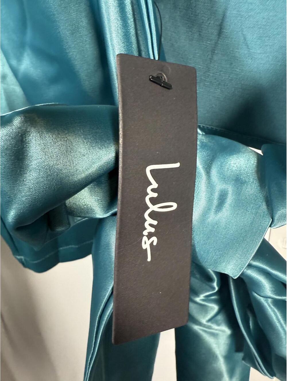 NWT Lulus Lovely Outing Teal Green Satin Cowl Neck Backless Top Size Small - Picture 7 of 7